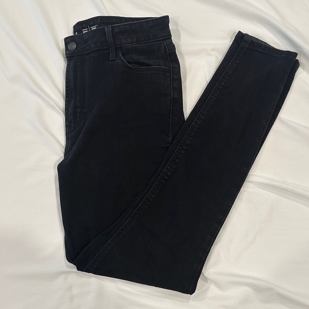 Old Navy Black Jeans high rise super skinny size 6 tall